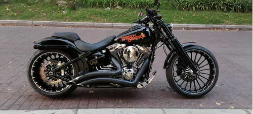 Harley Davidson  Breakout 