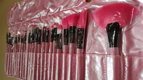 Imagen 7 de 7 de Set 24 Pinceles Profesionales Para Maquillaje Color Rosa