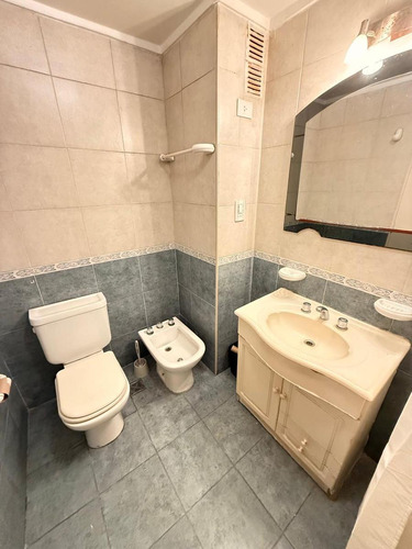 Departamento De Categoría De 3 Dormitorios + Dependencia Y Cochera En Las Heras Al 300, Barrio Sur