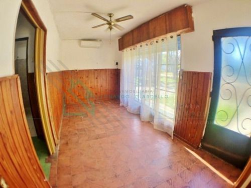 Imagen 3 de 13 de Colonia Del Sacramento - Casa De Sólida Construcción E Interesante Terreno