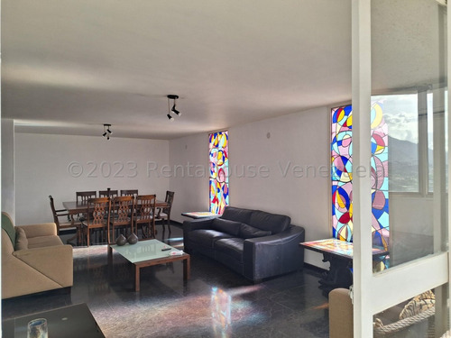 Hermoso, Espacioso Y Majestuoso Penthouse En Una Urbanizacion Privilegiada, Excelente Precio Por Este Gran Penthouse De 398-mt2 - Los Palos Grandes // Luis Gomez // Mls #24-23892