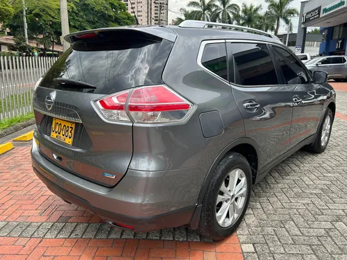 Nissan X-trail 2.5 Advance 4x2 At