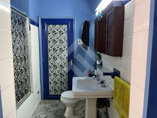 Departamento En Venta De 4 Dorm., 2 Baños En Ñuñoa
