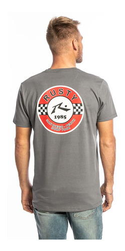 Imagen 2 de 4 de Remera Rusty Tour 85 Tee Big Gris Rojo Hombre