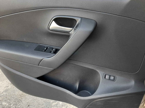Imagen 15 de 15 de Volkswagen Vento 2019 4p Comfortline L4/1.6 Aut