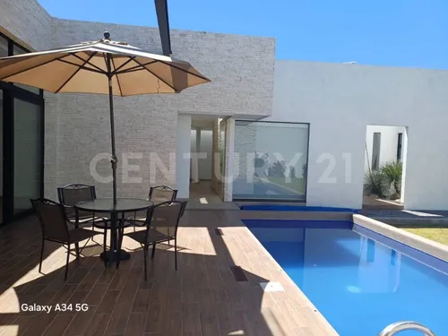 Venta De Casa Nueva, Con Alberca, Amplio Jardín Y 4 Recámaras, Atlixco, Puebla