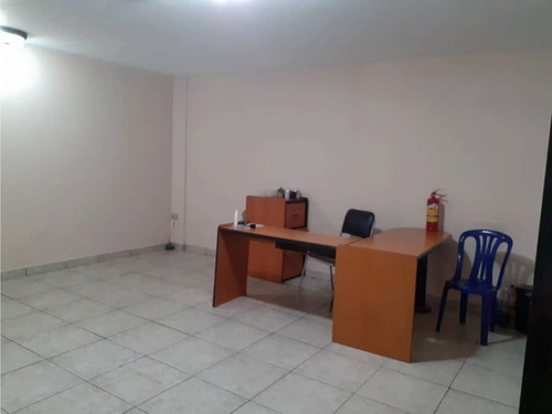 Imagen 2 de 10 de Gliomar Rodriguez Local En Alquiler Pa-12, Cc Paseo Ateneo, Av Bolivar Norte Mc-5237466 04120331465/04244703930