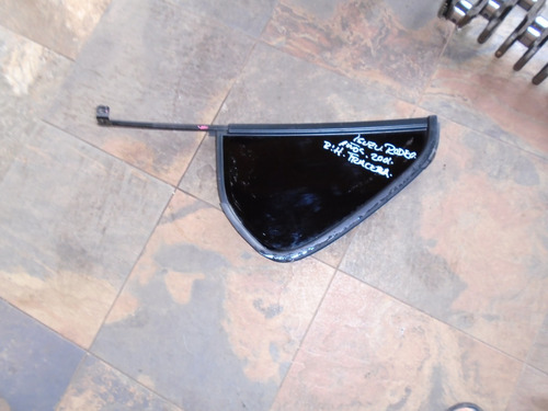 Imagen 2 de 2 de Vendo Vidrio Trasero Derecho Triangular De Isuzu Rodeo 2001