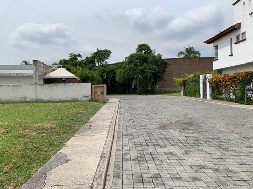 A Minutos De La Ex Hacienda De Cortes Lote Residencial Vigilancia
