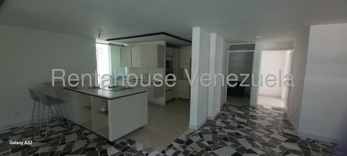 Apartamento Piso Medio Remodelado 160 M² 3h, 3b, 1p, Residencias Puerto Santo Con Piscina Pozo De Agua En Venta En Los Palos Grandes Avenida 4ta Y 5ta Transversal Caracas