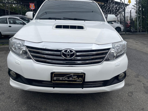 Toyota Hilux SW4 Hilux Sw4 3.0 Srv 4x4 7 Lugares 16v Turbo Intercooler Diesel 4p Aut
