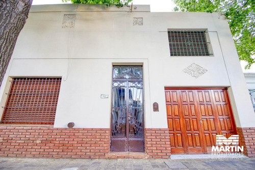 Casa En Venta 5 Amb Con Patio En Victoria