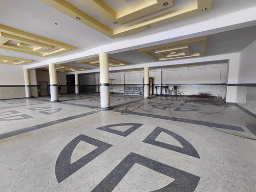 Imagen 3 de 11 de Venta Edificio Con Terreno Avenida Libertador