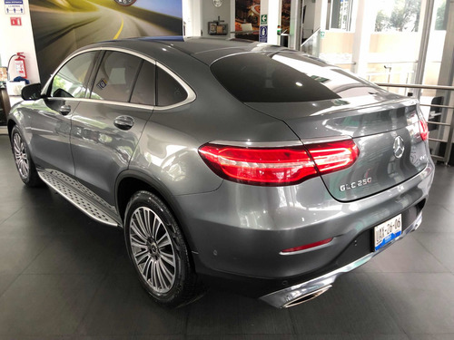 Imagen 6 de 10 de Mercedes-benz Clase Glc 2018 2.0 Coupe 250 Avantgarde At