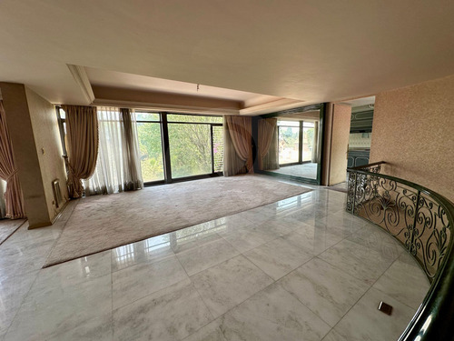 Casa En Venta En Lomas Altas