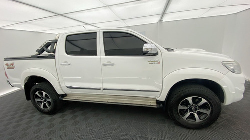 Imagen 10 de 25 de Toyota Hilux 3.0 Srv