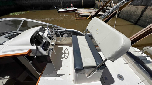 Imagen 15 de 25 de Lancha Cuddy Prinz Cabin 750 2021 Yamaha 150 Hp 4 Tiempos