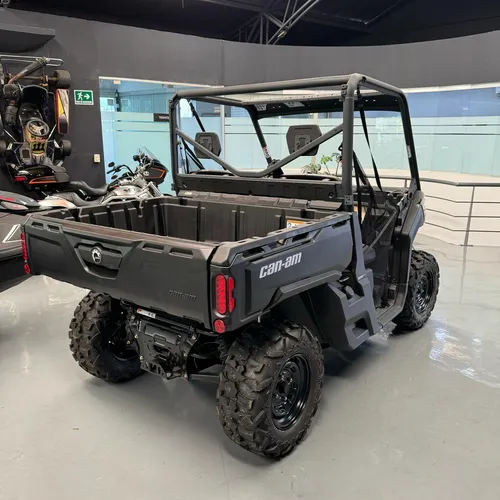 Can-am Defender Hd7 Base 2024