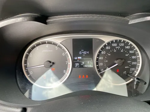 Nissan Versa 1.6 Advance At