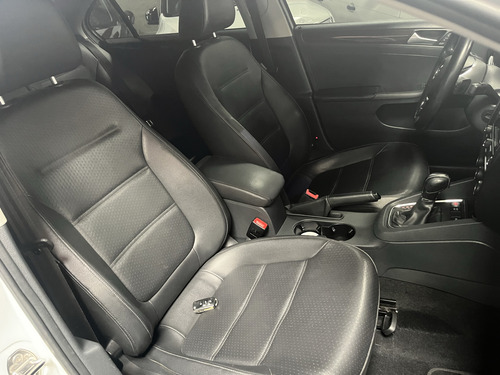 Volkswagen Jetta 2.0 COMFORTLINE FLEX 4P TIPTRONIC