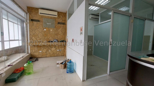 Local En Alquiler Los Chaguaramos Mls 24-20494
