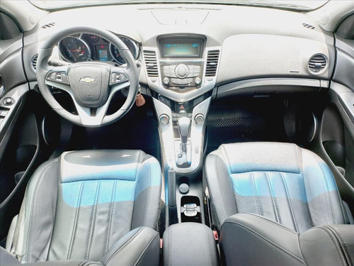 Imagem 4 de 14 de Cruze 1.8 Lt 16v Flex 4p Automático