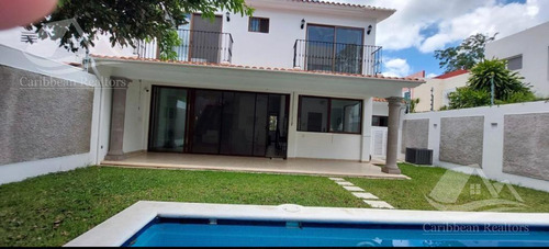 Casa En  Venta En Cancun Smz 12 B-mrs6876