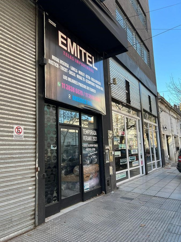 Local En Venta Ubicado En Flores, Capital Federal, Buenos Aires