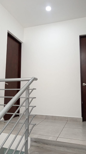 Casa En Fraccionamiento Bosque Real, Colima, Excelente Ubicación