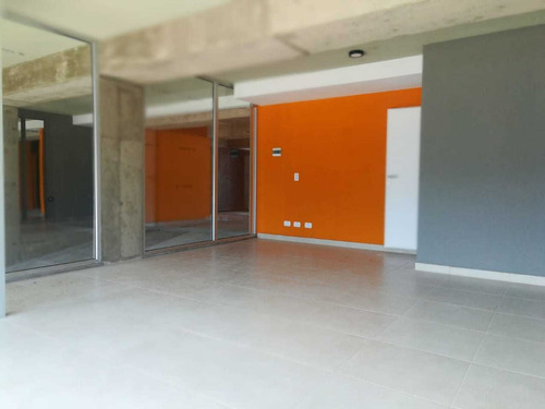 Imagen 3 de 8 de Oportunidad Vendo Local A Estrenar,