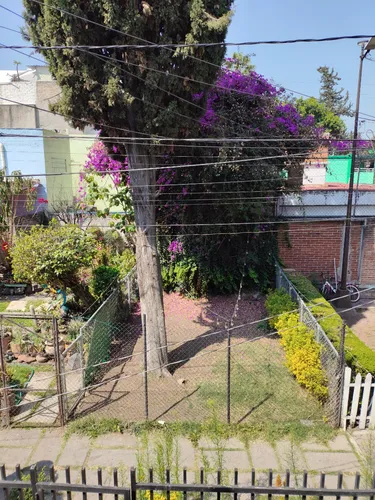 Vende Casa En Excelente Ubicación, En La Colonia Unidad Modelo