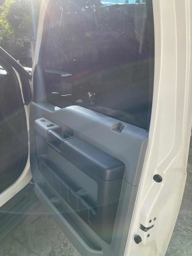 Imagen 14 de 15 de Ford F-250 Xlt Xlt