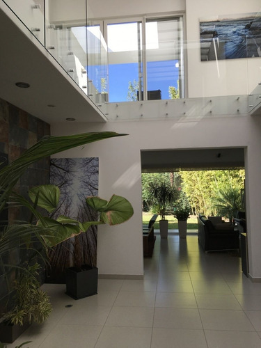 Residencia Exclusiva En Renta En Villas Regency Jurica