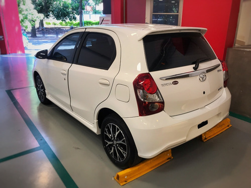 Toyota Etios 1.5 Xls 5 Puertas 2021 0km