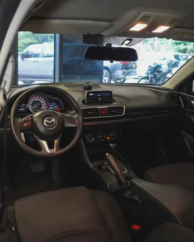 Mazda 3 2.0 Prime