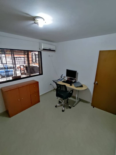 Imagen 12 de 16 de Townhouse En Venta En Quintas Del Norte Naguanagua