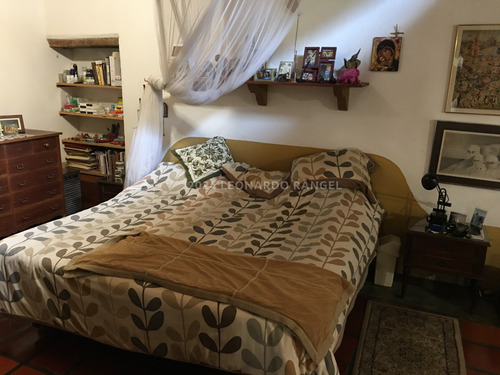 Se Vende Bella Finca De 10 Hectáreas Con Casa Colonial En Cacute Sector Santa Elena, Mérida.