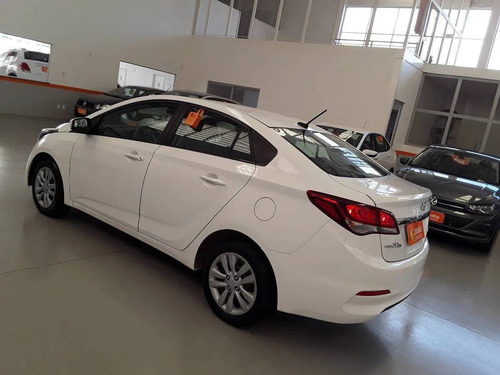 Imagem 6 de 8 de Hyundai Hb20s 1.6 Comfort Plus 16v Flex 4p Automático