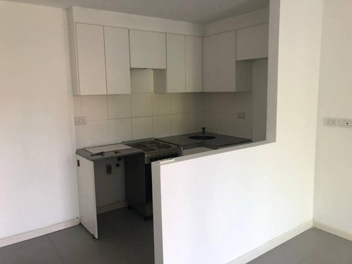 Imagen 2 de 16 de Departamento 2 Ambientes En Venta - Con Balcon - Castelar Centro - Proximo Estacion - Permuta