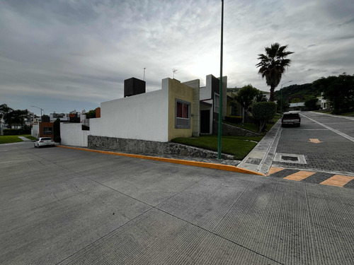 Casa En Condominio Con Alberca Compartida En Xochitepec Mor.