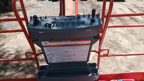 Plataforma Telescópica JLG 860sj