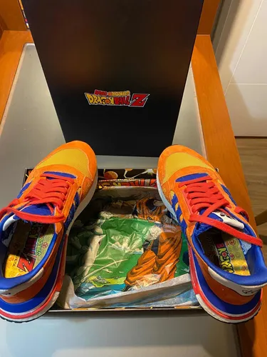 Adidas dragon ball chile top