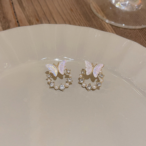 Pendientes Needle Fresh Con Forma De Mariposa En Color Paste