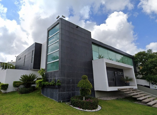 Vz- ¡hermosa Casa En Remate Bancario! Ubicada En Cumbres De Lago, Querétaro.