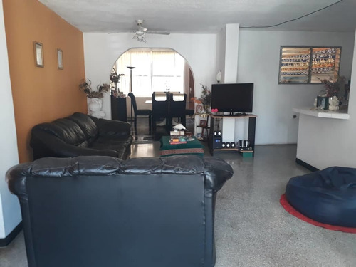 Imagen 2 de 11 de Económica Casa En Cagua 04243011553