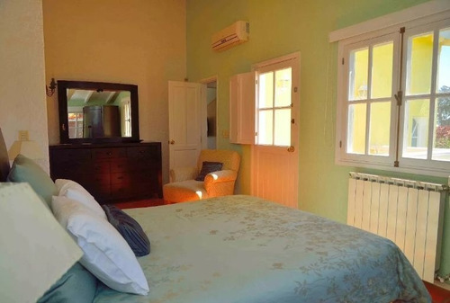 Casa En Alquiler Por Temporada De 3 Dormitorios En Playa Mansa