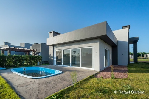 Imagem 6 de 20 de Casa À Venda Em Xangri-lá - Ca01010 - 34975817