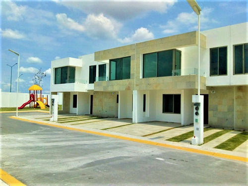 Desarrollo Residencial Con Casas De 3 Recamaras Con Acceso Controlado Y Casa Club