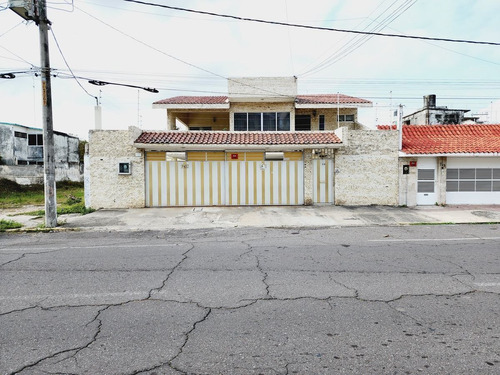 Casa Venta Terreno Grande Para Casa,  Oficinas O Hacer Edifi