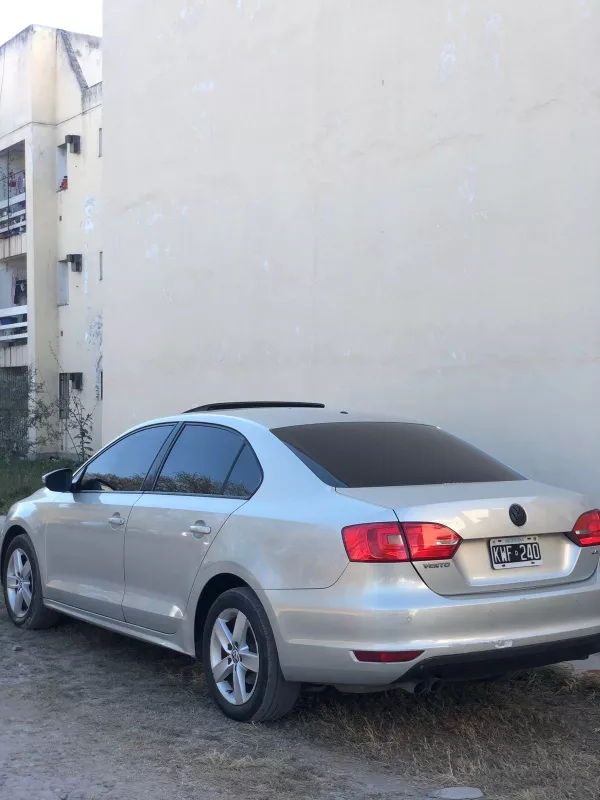 Volkswagen Vento 2.5 Luxury 170cv